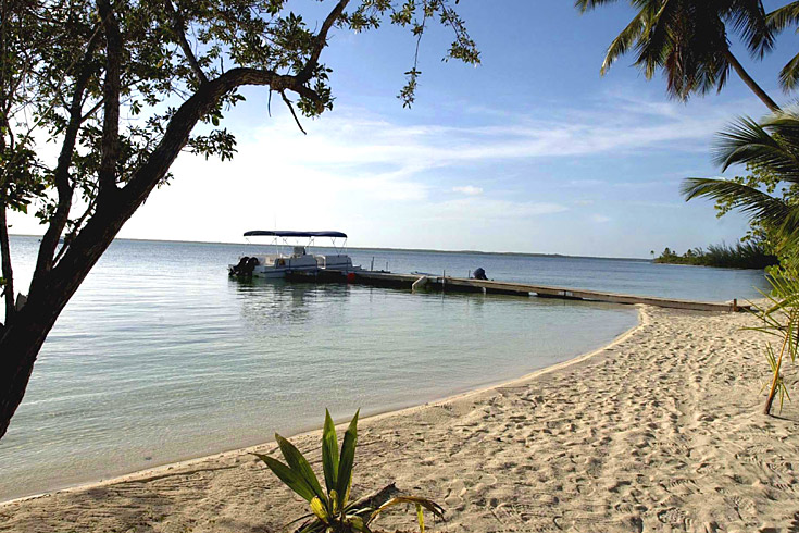 Nassau’s premier crescent of Bahamian pink sand sizzles from sunrise to sunset with an array of watersports, barefoot beach bars, and restaurants serving local favorites such as conch salad. Float in the calm Atlantic waters or toast to a perfect day at the beach with a fizzy rum punch. (Photo Credit: © Derek Smith)